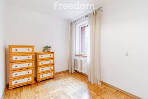 3 pokojowe mieszkanie na parterze z balkonem
