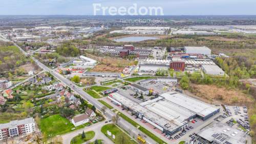 Lokal 244m z WŁASNYM PARKINGIEM 8 miejsc 