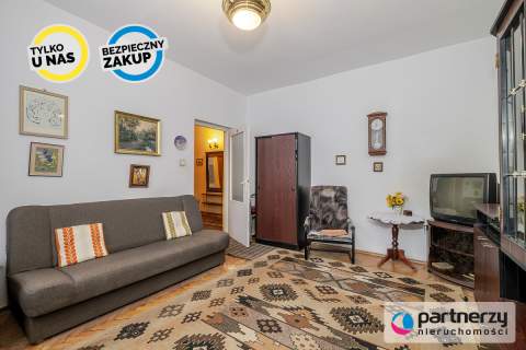 2 pok z balkonem.