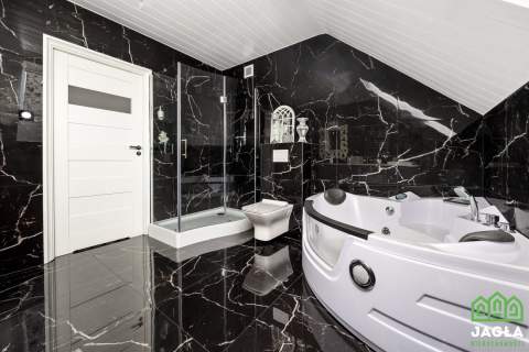 150 m2 Dom z Ogrodem Zimowym i 70 m2 Budynek Gosp.