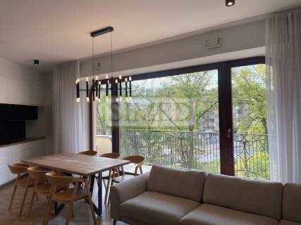 Blisko Łazienki Królewskie ,apartament 5 m spacer