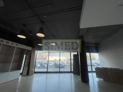 Showroom,parter,witryny,wys.3,5m,klima,wentylacja