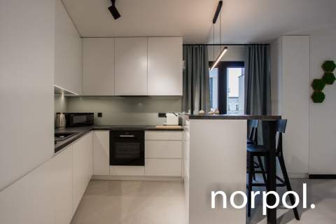 Nowoczesne mieszkanie z przestronnym balkonem / modern apartment