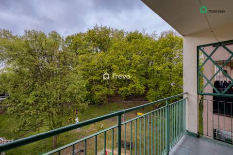 Zamknięty parking 3 pokoje Balkon