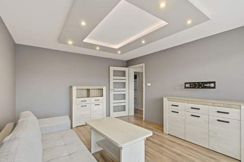    Dwa ustawne pokoje   Balkon   Po remoncie   