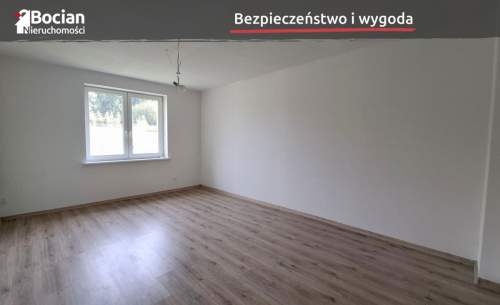 Lokal użytkowy Duży teren przed budynkiem 