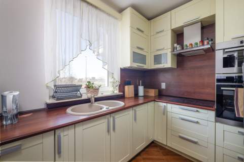 Wykończone 2 pok. Balkon 15m2 Hala Garażowa 