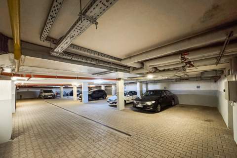 Zielonka 3-pokoje, ostatnie piętro, loggia 15 m 