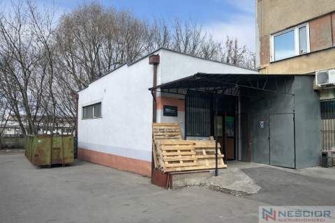Do wynajęcia lokal usługowy / magazynowy   220 m 