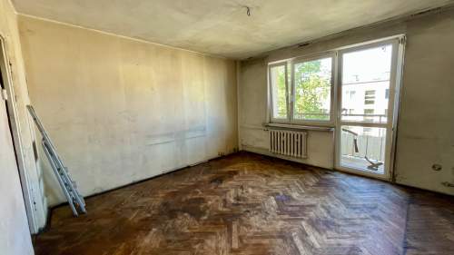 mieszkanie do remontu 49.5 m2, 3 pokoje