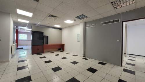 Hala z lokalem biurowym do wynajęcia na Targówku 