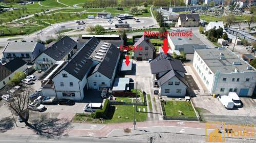 POŁOWA BLIŹNIAKA W ŚWIETNEJ LOKALIZACJI- GOSŁAWICE