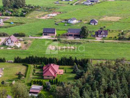 Działka niedaleko lasu o powierzchni 1331 m2