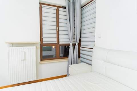 3 pokoje z garażem, blisko st. metra - Giełdowa 4a