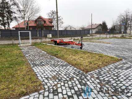 LOKAL wolnostojący 70 m2 plac ogrodzony