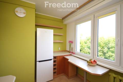 3 pokojowe mieszkanie 48 m2 ul. Wyzwolenia balkon