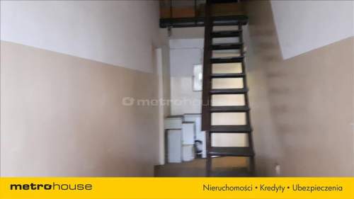 Obiekt wielofunkcyjny 1050 m2,działka 800 m2 Ursus