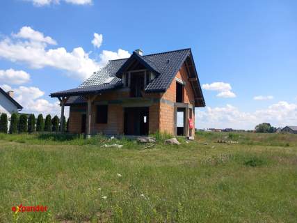 KROBIA DOM 158 M2 z garażem i dużą działką 1582 M2