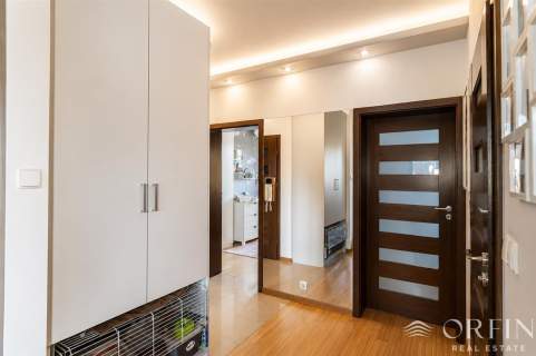Apartament położony blisko centrum Gdyni i pasa na