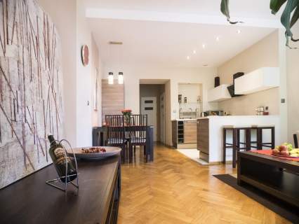 Kraków Stare Miasto ul Długa 82, 3 pok, 2 balkony, garderoba