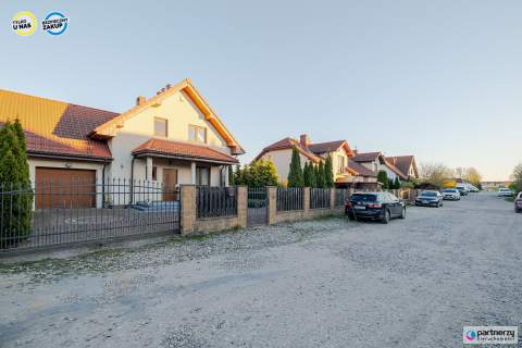 Banino, dom w spokojnej okolicy