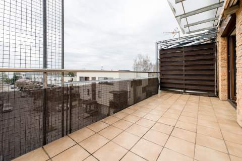 Apartament 82m2 z tarasem 15m2, garaż 17,2m2, komórka 6,7m2