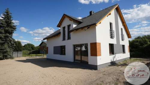 5 pok. taras z boku budynku Pecna 750 m PKP