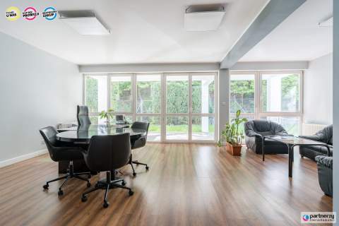 Dwupoziomowy apartament na zamkniętym osiedlu