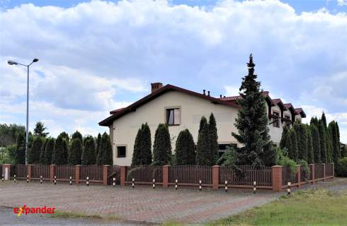 Restauracja, pensjonat, punkt handlowo usługowy
