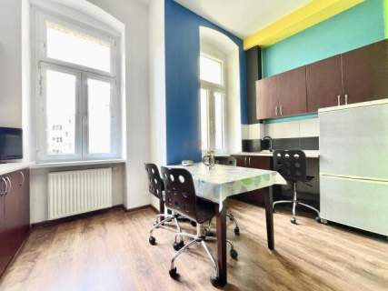 3-pokojowy apartament w kamienicy z 1900 r. 98m2 Blisko centrum