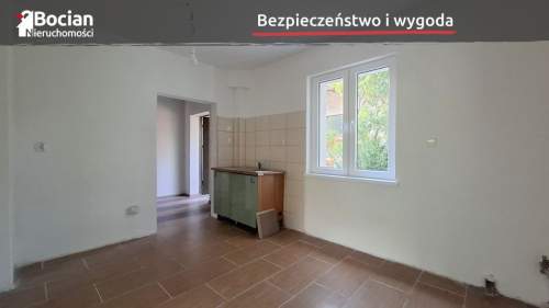 Lokal użytkowy Duży teren przed budynkiem 