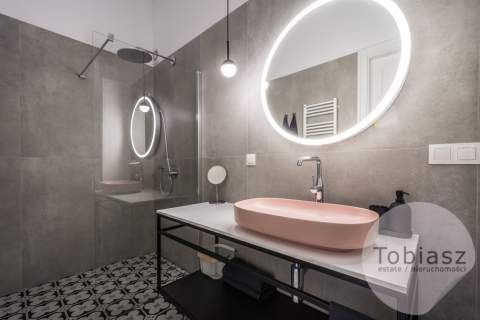 2 pokoje, 52 m2, winda, 5 minut od Rynku Głównego