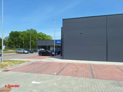Komercyjny obiekt handlowy - park handlowy