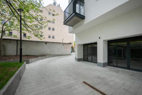 2-pokojowy apartament w sąsiedztwie odrestaurowanych kamienic.
