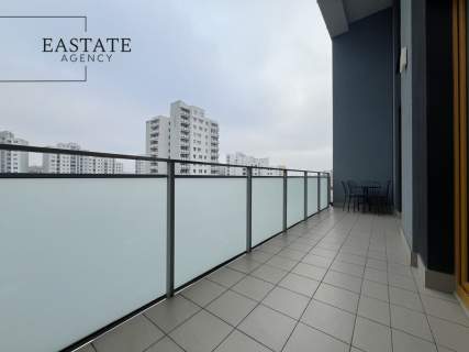 Duży balkon 150 m do metra Garaż