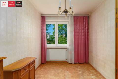 Metro Wilanowska, 4 pokoje, dwustronne, do remontu