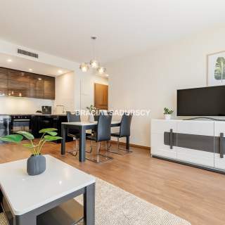 Wygodny elegancki apartament w centrum.
