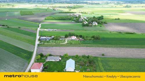 Przestronny dom 1809 m2 w zielonej okolicy