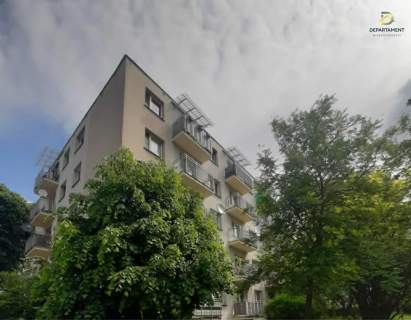 Przestronne M4 balkon