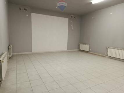 Do wynajęcia lokal 54 m2   os. Ustronie