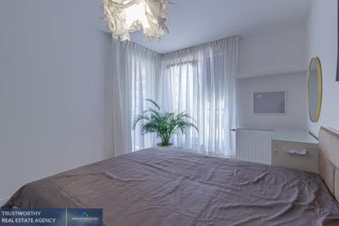 Górka Narodowa, 38 m2, 2 pokoje, loggia, tramwaj.