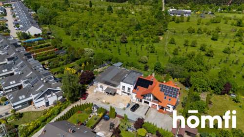 Szereg 100 m z ogrodem Iwiny z widokiem na park