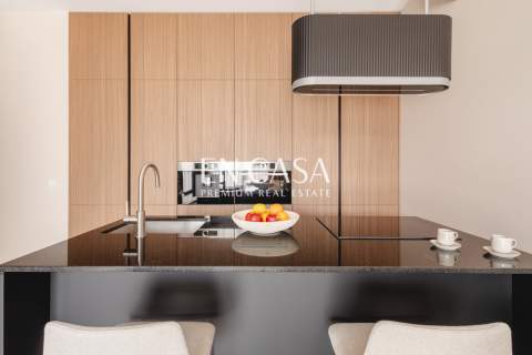 Nowy apartament w nowym budynku, garaż, concierge