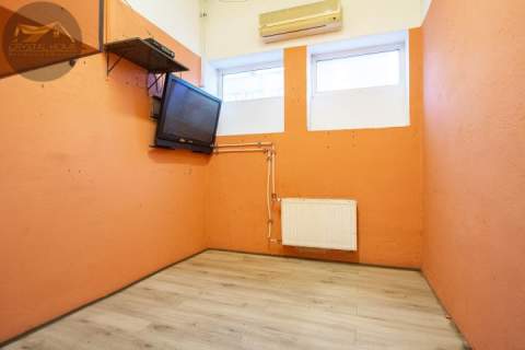 Lokal - Hala 180m2, działka 1200m2