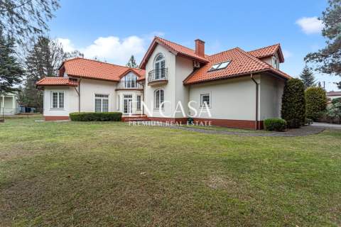 Miejska willa 400m2 w Komorowie