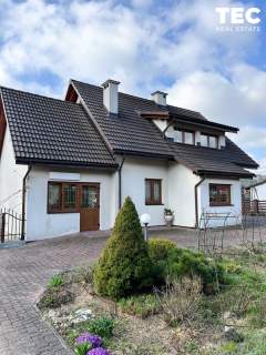 Dom z zagospodarowaną działką - Stara Bircza