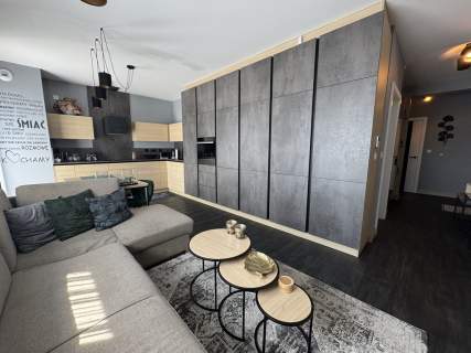 Apartament z dużym tarasem, wyposażony