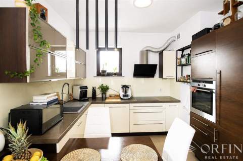 Apartament położony blisko centrum Gdyni i pasa na