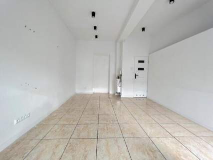Lokal użytkowy o pow. 20,1 m2 vis a vis Biedronki