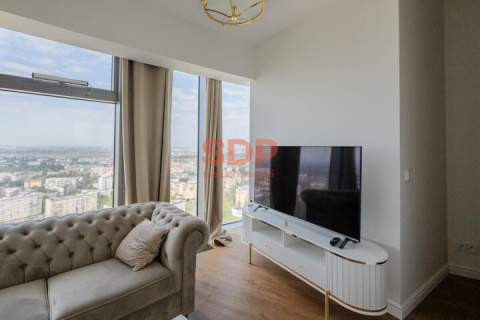 Apartament w stylu glamour na 28. piętrze z widokiem na Wrocław